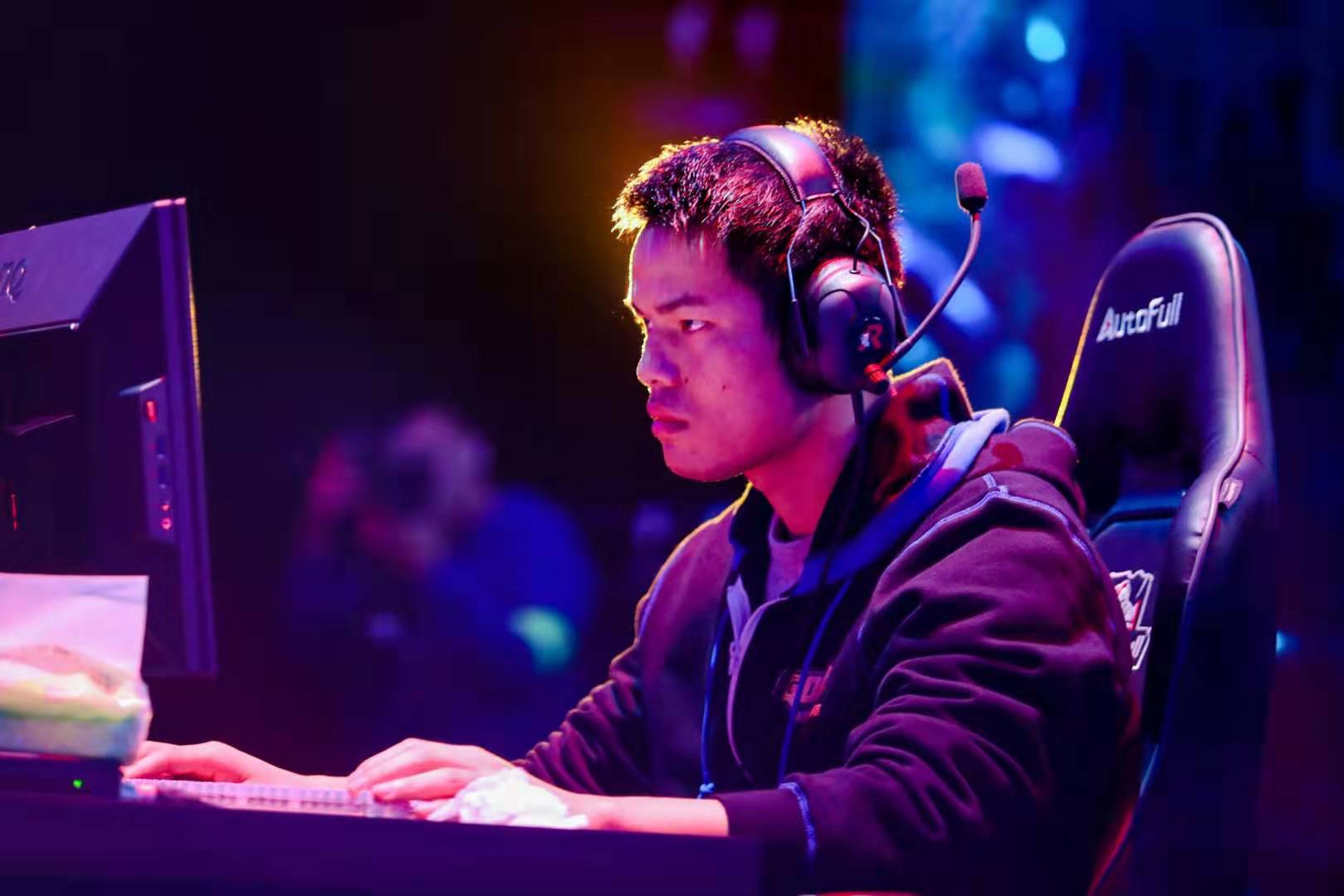 中国冰壶混 中国冰壶混