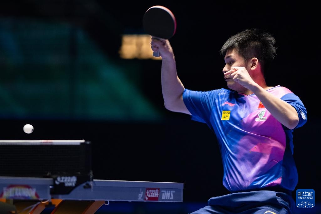 在田径和游 在田径和游