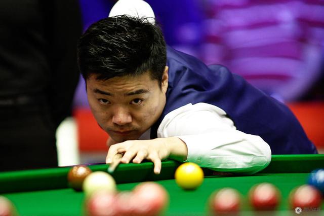 英格兰足球队前主帅索思盖特受封爵士.